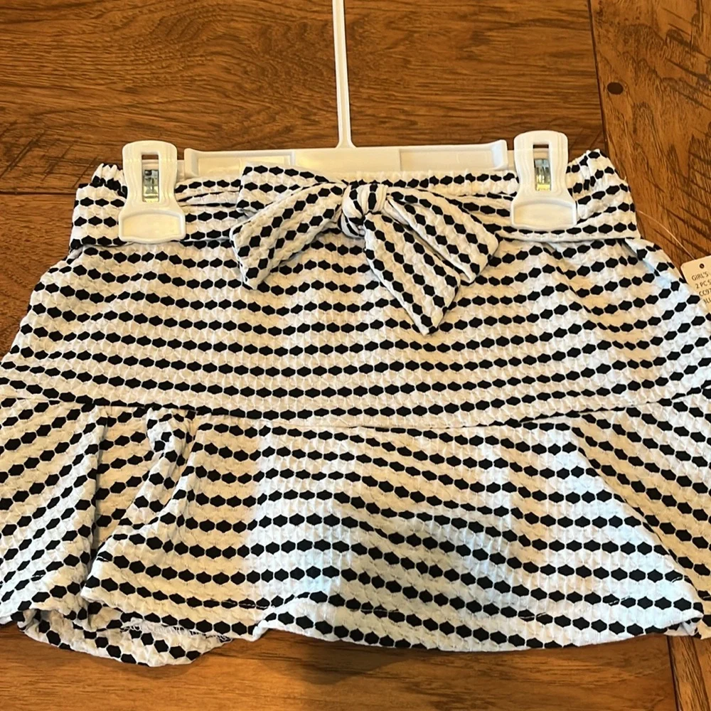 JESSICA SIMPSON 2-PIECE SKORT OUTFIT. NWT
